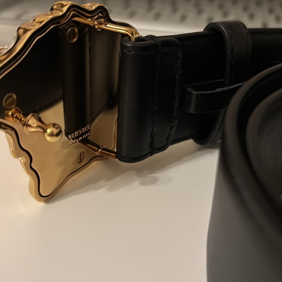 Versace La Medusa Leather Belt 3 CM - Picture 11 of 12